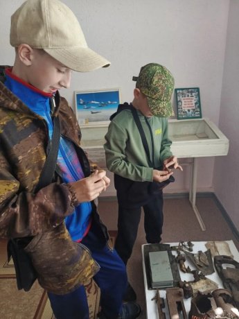 Знаменский краеведческий музей посетили учащиеся Знаменской СОШ